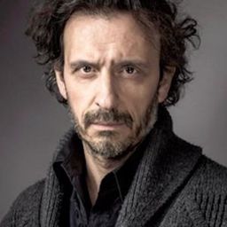 Laurent Natrella 飾演 Carbon de Castel-Jaloux