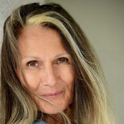 Linda Cushma - SARS-29演員 飾演Nursing Home Manager