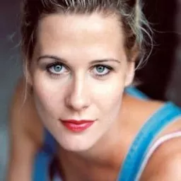 Katrin Röver - 愛情相對論演員 飾演Dr. Bermann