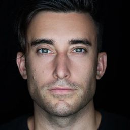 Phil Wickham - 大衛：王者降臨演員 飾演Adult David (voice)
