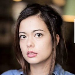 Agnes Thi-Mai 飾演 Alice