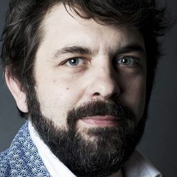 Alexandre Perrier 飾演 Jean Wassels