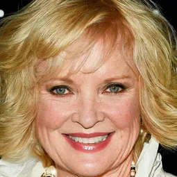 克里斯蒂娜·埃伯索爾 飾演 Katerina Cavalieri