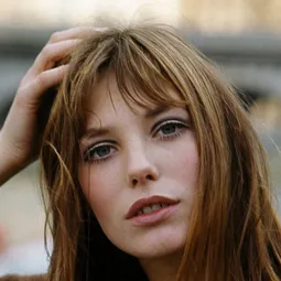 Jane Birkin - Nestor Burma, détective de choc演員 飾演Hélène Chatelain