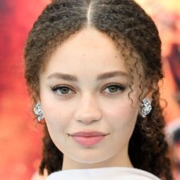 Nico Parker - How to Train Your Dragon 2演員 飾演Astrid