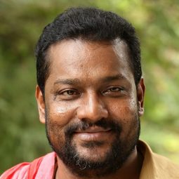 Prabhakar 飾演 