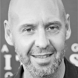 Jaume Balagueró - 劫孕編劇