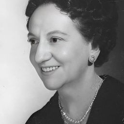 Julia Caba Alba 飾演 Venancia Antón