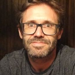 Alberto Marini - 血腥夏令營導演