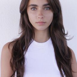 Renee Herbert - 大蟒蛇演員 飾演Set PA