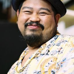 彭古·蘇別松 飾演 Bank Manager