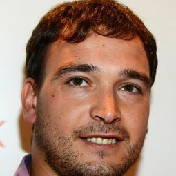 Francesco Casisa 飾演 Molester #1