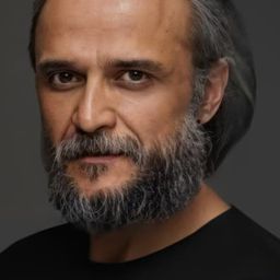 賽梅特·耶希爾 飾演 Artun