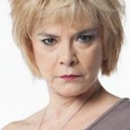 María Leal 飾演 Olinda