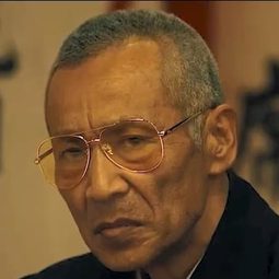 菅田俊 - ニンゲン合格演員 飾演Shinichiro Yoshii