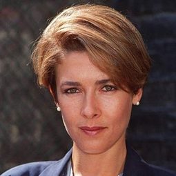 Deborah Moore 飾演 Lita Grey