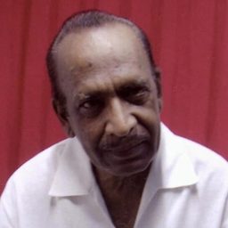 J. Mahendran 飾演 Rajapandi