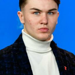 Artem Tkachuk 飾演 Tyson