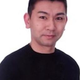 堀川仁 飾演 Satou