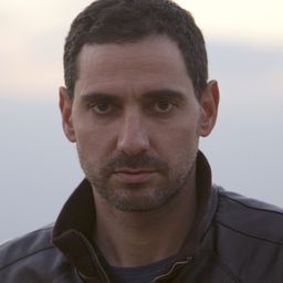 Bence Máté 飾演 Stefan