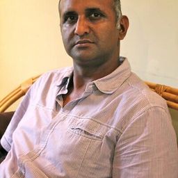 普拉莫·帕塔克 飾演 Père de Ramakant