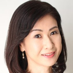 小林綾子 飾演 