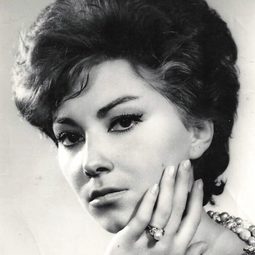 Vicky Lagos 飾演 La Pisa Bien