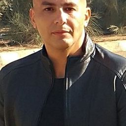 Ahmed Fouad 飾演 مساعد الأستاذ