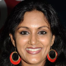 Devadarshini 飾演 Saraswati's neighbor