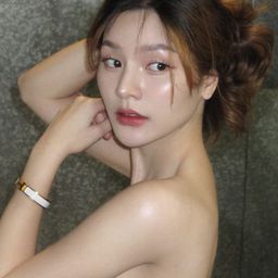 Raweephan Siriwattana 飾演 May