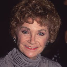 艾絲塔·葛蒂 飾演 Tutti Bomowski