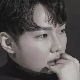 Kim Min-ju 飾演 Park Dong-soon (voice)