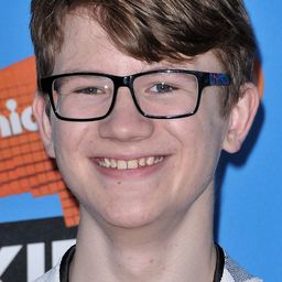 Aidan Miner - Nickelodeon's Not So Valentine's Special演員 飾演Boy with Bear