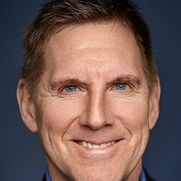 蒂姆·巴格萊 飾演 Woody