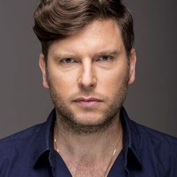 Omer Etzion 飾演 Sagi