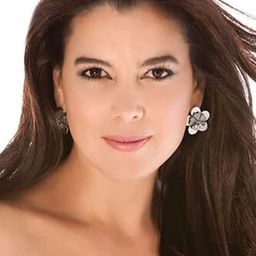 Ruddy Rodriguez 飾演 