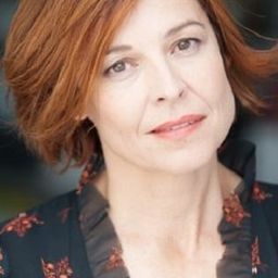 Elisabet Gelabert 飾演 Ada