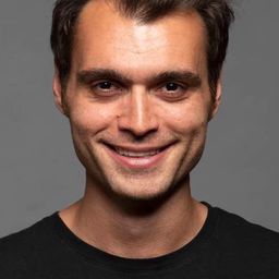 哈坎·庫塔茲 飾演 Arda