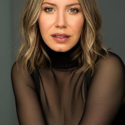 Magalie Lépine-Blondeau 飾演 Anabelle Lajoie