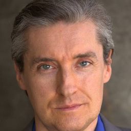 Circus-Szalewski 飾演 Chris