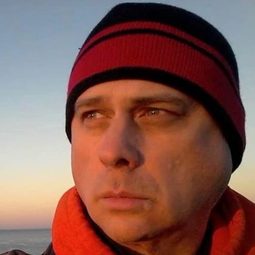 Daryl Haney - 鏡中佳人 2編劇