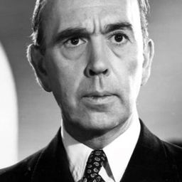 Ronald Adam 飾演 Mr. Fordyce