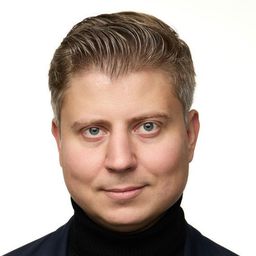 Aleksandr Tomas 飾演 policeman