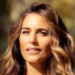 Liliana Santos 飾演 