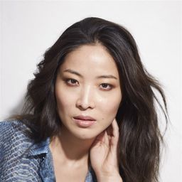 Lika Minamoto 飾演 Rachida, young woman in Roissy