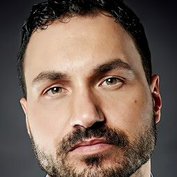 Bart Rochon - 愛的色彩演員 飾演Hal Martin