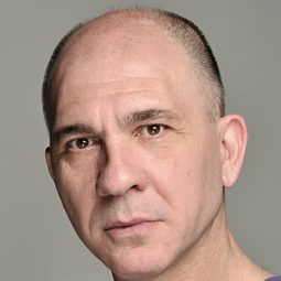 達羅·關迪尼堤 - 第二回合演員 飾演Vidal