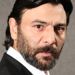 Ali Başar - 後宮演員 飾演Komutan Halit