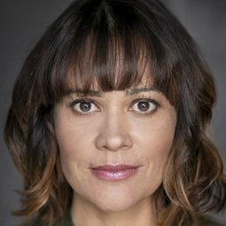 Miriama McDowell - WHINA演員 飾演Younger Whina Cooper