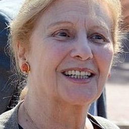 Giulia Lazzarini 飾演 Renilde Montessori